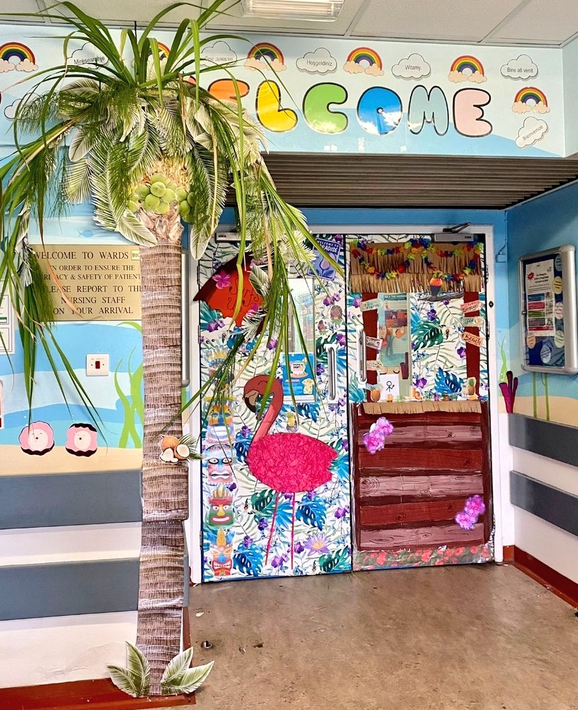 WHHPaediatrics's tweet photo. Our tropical door entry for this months 'best dressed door' competition 🌴🦩 Amazing work as always by our talented team!! 🌺🦜
#tropicaldoor #tropical #tropicalshirttuesday #wearbrightthinkbright #MentalHealthMatters #MentalHealthAwareness #childrensward #paediatrics #whh #NHS https://t.co/DIIMbgj27L