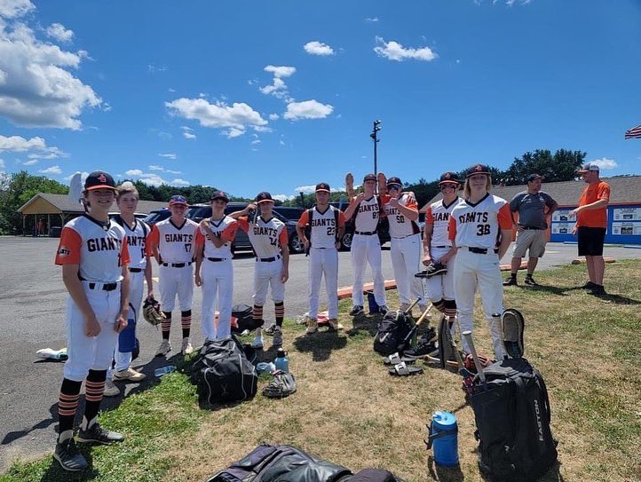 JerseyGiants51's tweet photo. Jersey Giants 15U White at Frozen Ropes NY tournament this passed weekend #frozenropes #tournament #jerseygiants #baseballlife #onegiantfamily https://t.co/ASGuXrfXe0