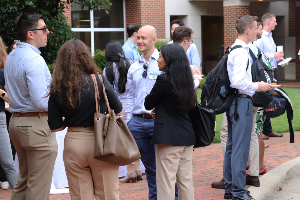 UNCRealEstate's tweet photo. A brand new batch of students flooded campus as #UNCMBA Orientation kicked off today. We are excited to see who among them will decide to join the #UNCRealEstate community! We can't wait to meet our concentrators this week.
#commercialrealestate #RealWorldRealEstate #GDTBATH https://t.co/RYnwnLW3Zv