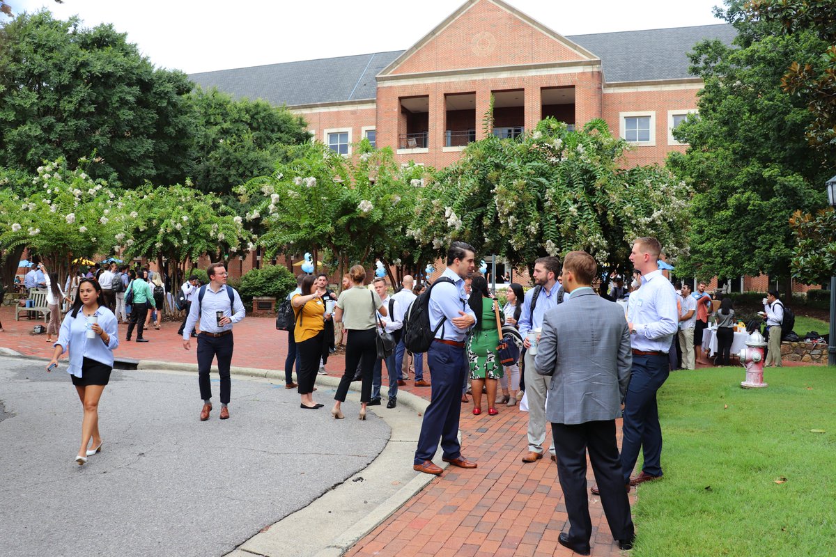 UNCRealEstate's tweet photo. A brand new batch of students flooded campus as #UNCMBA Orientation kicked off today. We are excited to see who among them will decide to join the #UNCRealEstate community! We can't wait to meet our concentrators this week.
#commercialrealestate #RealWorldRealEstate #GDTBATH https://t.co/RYnwnLW3Zv