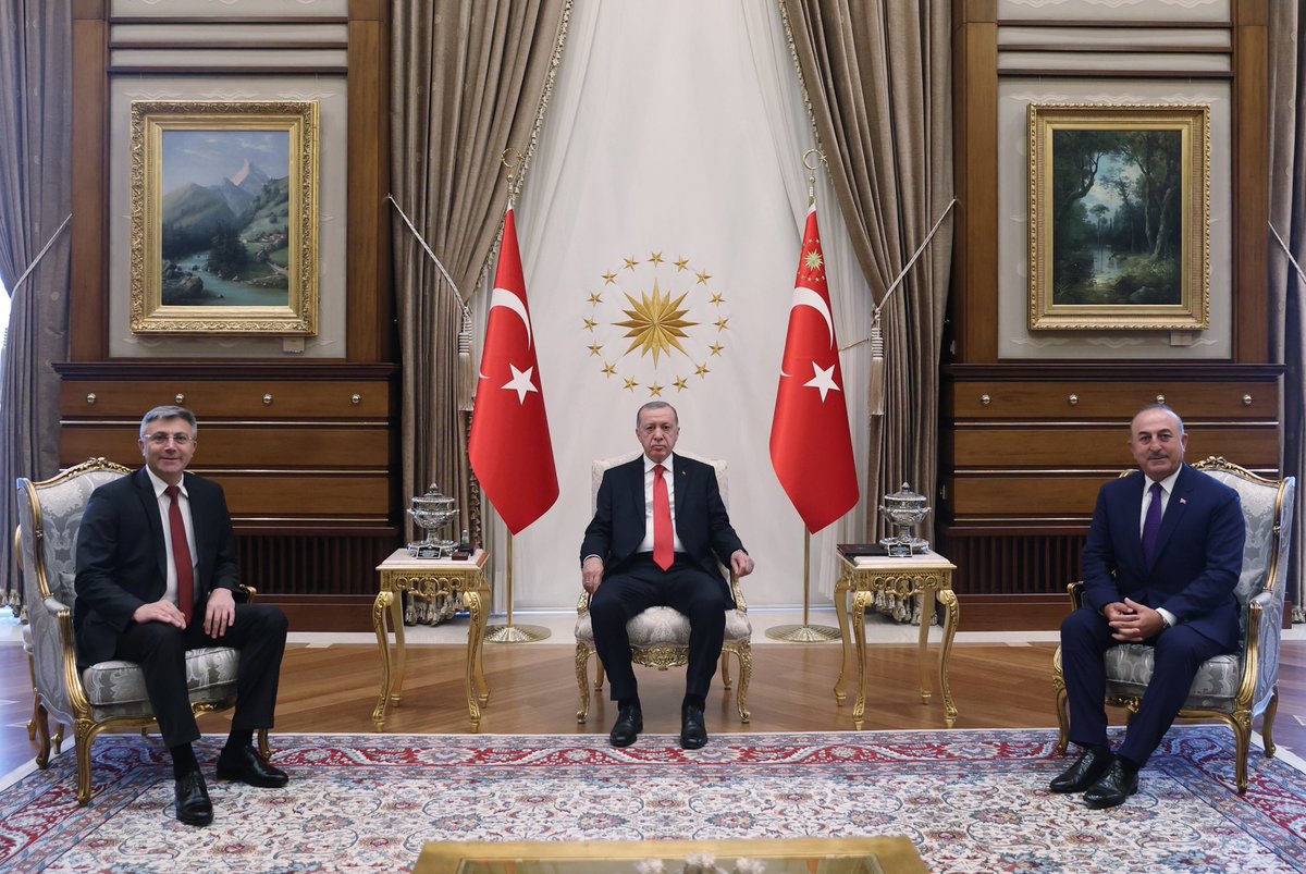 Cumhurbaşkanı <a href="/RTErdogan/">Recep Tayyip Erdoğan</a>, Bulgaristan Hak ve Özgürlükler Hareketi Partisi Genel Başkanı Mustafa Karadayı’yı Cumhurbaşkanlığı Külliyesinde kabul etti.