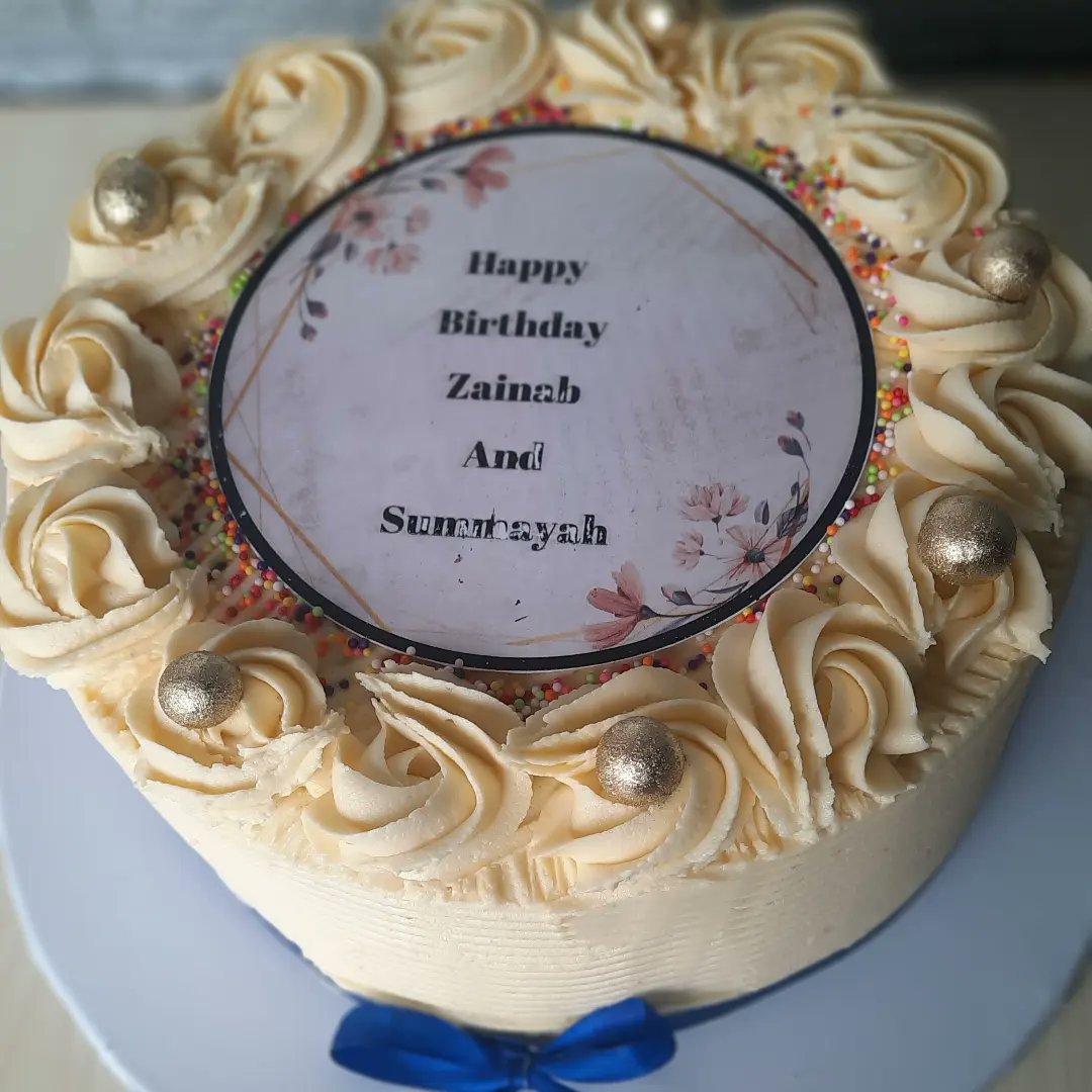 cakes_coupes's tweet photo. Happy new month people😊😊😊.
Don't forget to patronise us for any celebration cakes and pastries🥰🥰🥰.

#cakesinibadan #explorepage #cakesandcoupes #explorer #explore #ibadanbakers #ibadan #ibadancakeshop #trend #exploremore https://t.co/lWxk3UPxNa