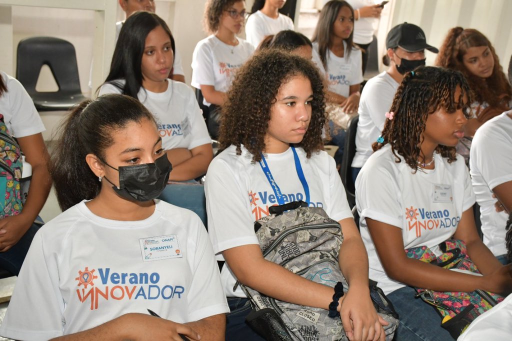 OnapiRD's tweet photo. Con la presencia del Director General de ONAPI, DR. Salvador Ramos, autoridades de MOVEARTE y de ONAPI , asi como los estudiantes que participan en el evento, se inicio el campamento Verano Innovador 2022.
#ONAPI
#VeranoInnovador
#Movearte
#EstamosCumpliendo https://t.co/mDKGfpxhCc