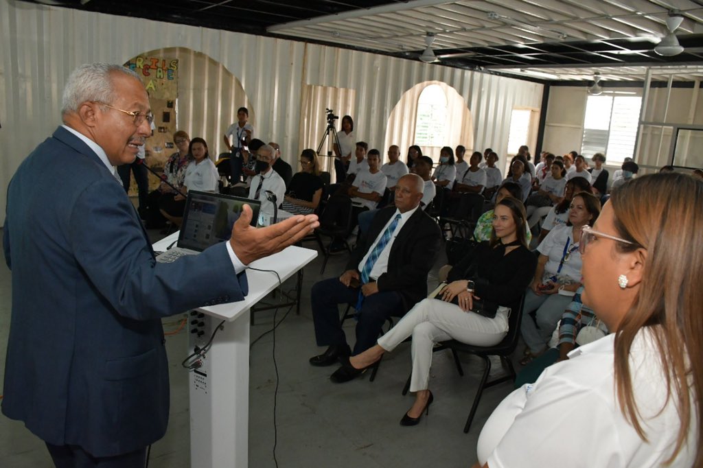 OnapiRD's tweet photo. Con la presencia del Director General de ONAPI, DR. Salvador Ramos, autoridades de MOVEARTE y de ONAPI , asi como los estudiantes que participan en el evento, se inicio el campamento Verano Innovador 2022.
#ONAPI
#VeranoInnovador
#Movearte
#EstamosCumpliendo https://t.co/mDKGfpxhCc
