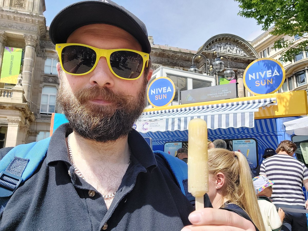 Thanks to <a href="/niveauk/">NIVEA UK & Ireland</a> for the Ice lolly. Was needed in todays sunshine at the #CommonwealthGames22 

#Birmingham2022