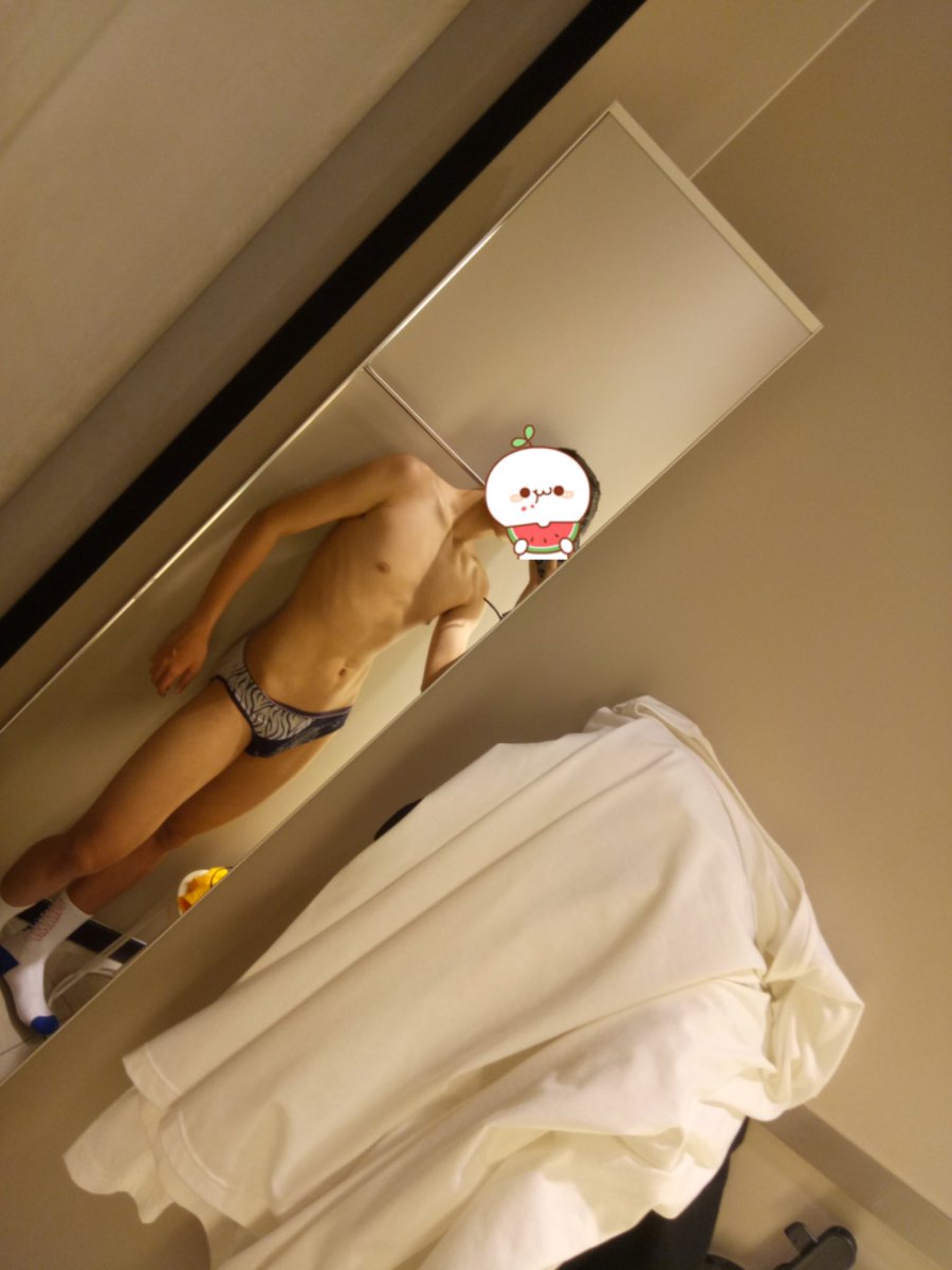 SSR_TOP777's tweet photo. 身材很棒的舞蹈生弟弟，身体也很敏感，轻轻一碰，就全身无力。 https://t.co/k7u5po39ch