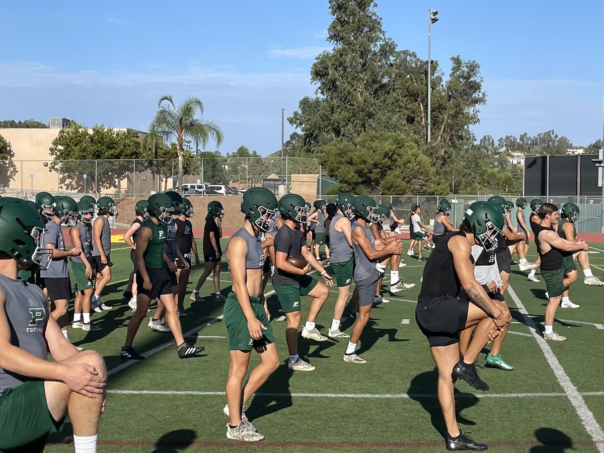 PowayTitans's tweet photo. It’s official. Poway football is back! #GoPoway @KUSIPPR https://t.co/fpO4ww2DBK