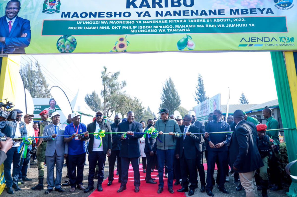 Matokeo ChanyA+ (@matokeochanya) on Twitter photo Makamu wa Rais <a href="/dr_mpango/">Dr. Philip Isdor Mpango</a> tarehe 1 Agosti 2022 akifungua Rasmi maonesho ya Nanenane 2022 yanayofanyika katika Uwanja wa John Mwakangale mkoani Mbeya. <a href="/HusseinBashe/">Hussein M Bashe</a> <a href="/AnthonyMavunde/">Anthony Mavunde</a> @tzagriculture Makamu wa Rais <a href="/dr_mpango/">Dr. Philip Isdor Mpango</a> tarehe 1 Agosti 2022 akifungua Rasmi maonesho ya Nanenane 2022 yanayofanyika katika Uwanja wa John Mwakangale mkoani Mbeya. <a href="/HusseinBashe/">Hussein M Bashe</a> <a href="/AnthonyMavunde/">Anthony Mavunde</a> @tzagriculture