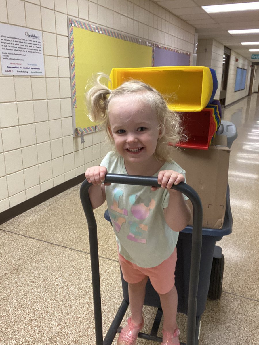Went to my new classroom today! Just dropped off a few things with my little helper! 🍎🤩