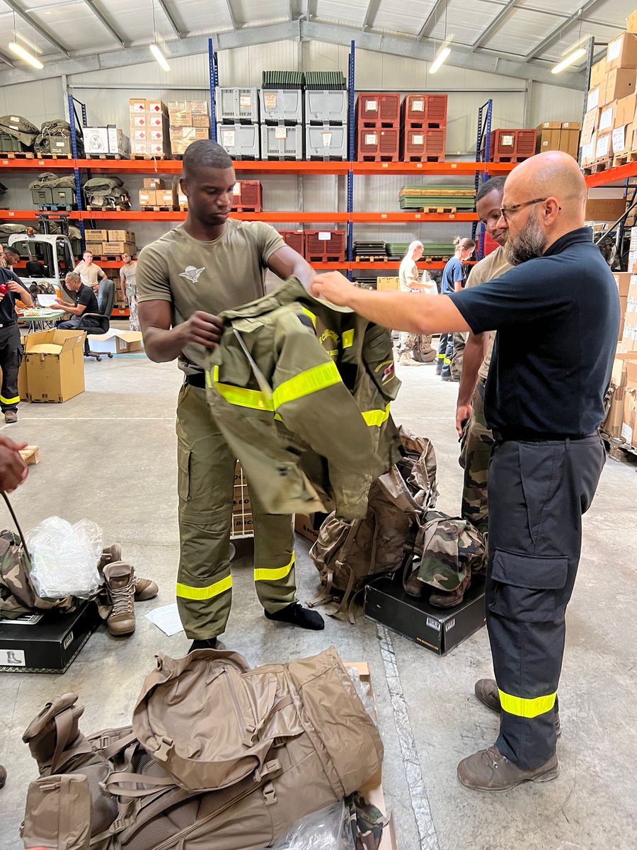 1er_RTP's tweet image. Pas de répit cet été pour les paras du #1RTP : lundi 1er août, formation à #UIISC7 Brignoles avant déploiement sur très court préavis en #Gironde.#FeuxdeForêt#MondayMotivation#LeCombatContinue