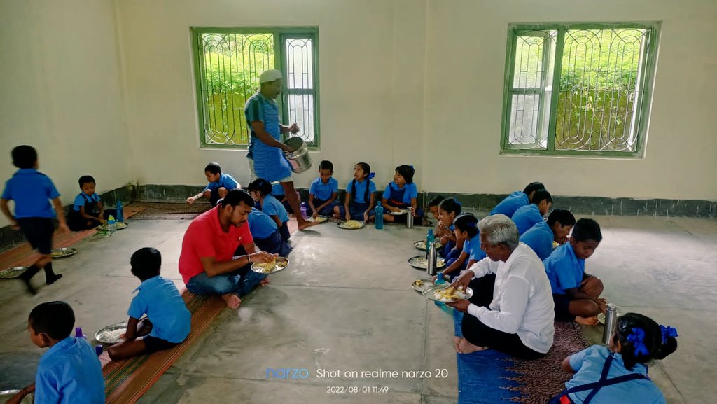 er_mitun's tweet photo. #SurpriseVisit with #Sarpanch ArunBiswasJi , inspected both primery & sec. school under #GPRamNagar .Interacted with students an teachers, checked Mid-Meal quality,assured full support2 #School for any Help.
@DC_NMAndaman @DcSouthandaman @ANEducationDept @NorthAndaman @DirPris https://t.co/Z7fQ4aqyTW