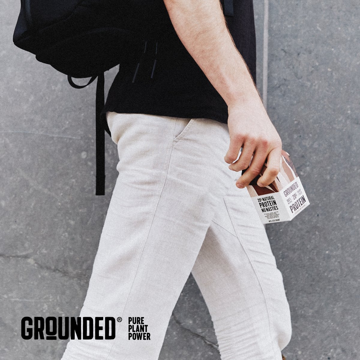 GROUNDEDshakes's tweet photo. Grab a GROUNDED plant-based protein shake to get you through the afternoon.

20g protein, no dairy, no cr*p. 

#plantbased #proteinshake #vegan #pureplantpower https://t.co/lQAlCURM9U