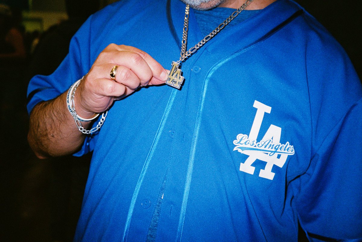 bychiaraalexa's tweet photo. gm from LA 💙🎞 https://t.co/8hgQq0tcou
