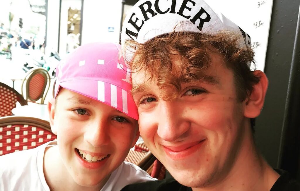 jonbateman's tweet photo. Boys #capsnothats https://t.co/mj0orHXz73 https://t.co/UIAuA3wYiQ