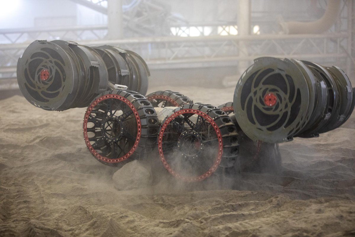 SpaceRef's tweet photo. ISRU Pilot Excavator Digs Simulated Lunar Regolith https://t.co/AbZej9JUhX #ISRU #regolith #Moon #Lundar https://t.co/jxP9JAqU8i