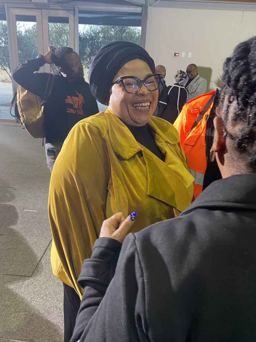 Northern Cape Construction Company Launch

Beneficiaries and Delegates 

#moderngrowingsuccesfulprovince 
#CommitmentMade 
#NcConstructCo 
#NcProvGov