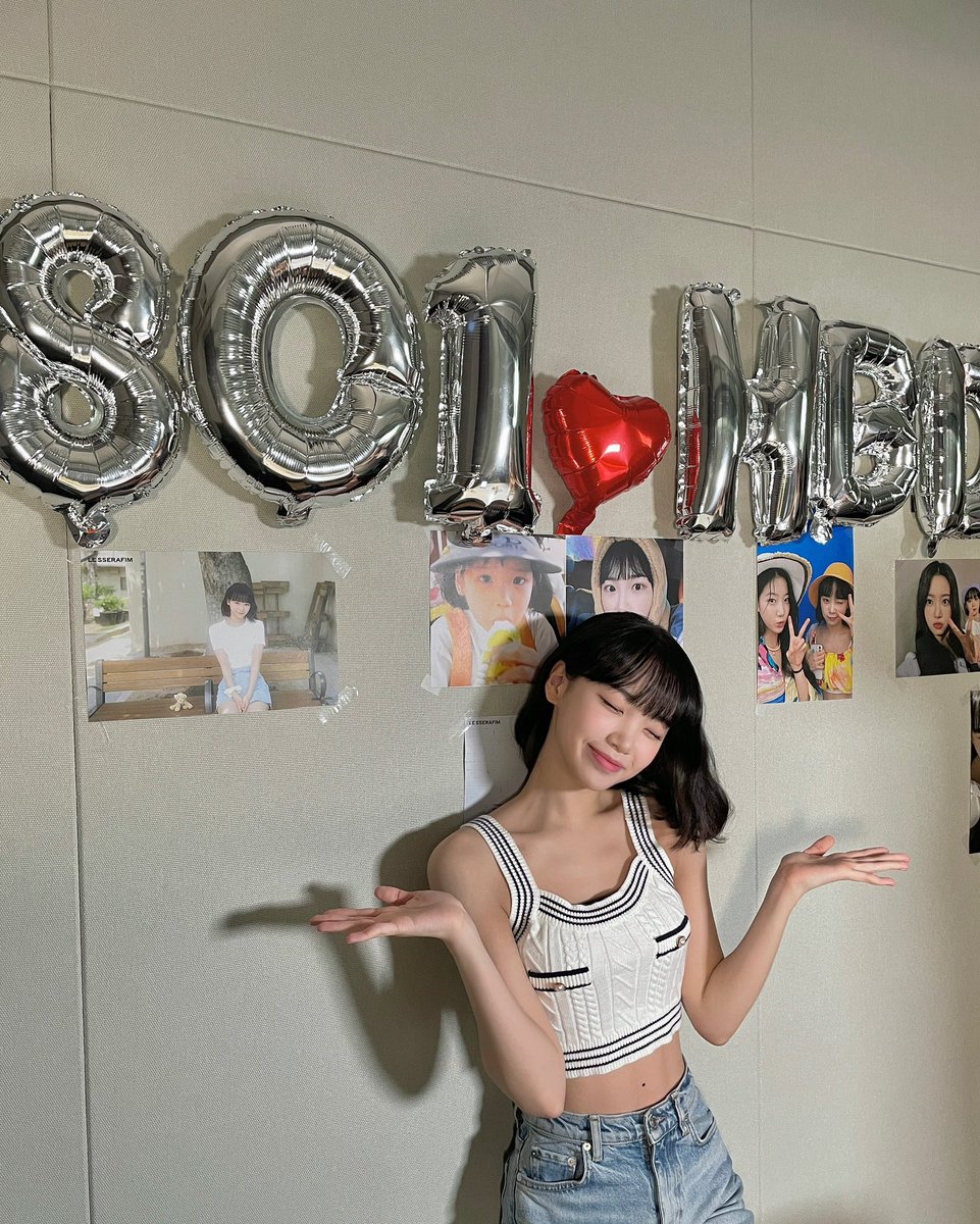 kimeuchae's tweet photo. Just another milestone to remember the first of August by. Today is certainly not the first for me, but being surrounded by fans, family, sisters, and everyone that matters surely makes everything worth to be cherised as one. It's a wrap, happy first of August! 🐯🤍 https://t.co/TlrCC44tdG