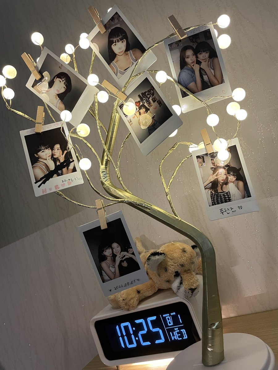 kimeuchae's tweet photo. Just another milestone to remember the first of August by. Today is certainly not the first for me, but being surrounded by fans, family, sisters, and everyone that matters surely makes everything worth to be cherised as one. It's a wrap, happy first of August! 🐯🤍 https://t.co/TlrCC44tdG