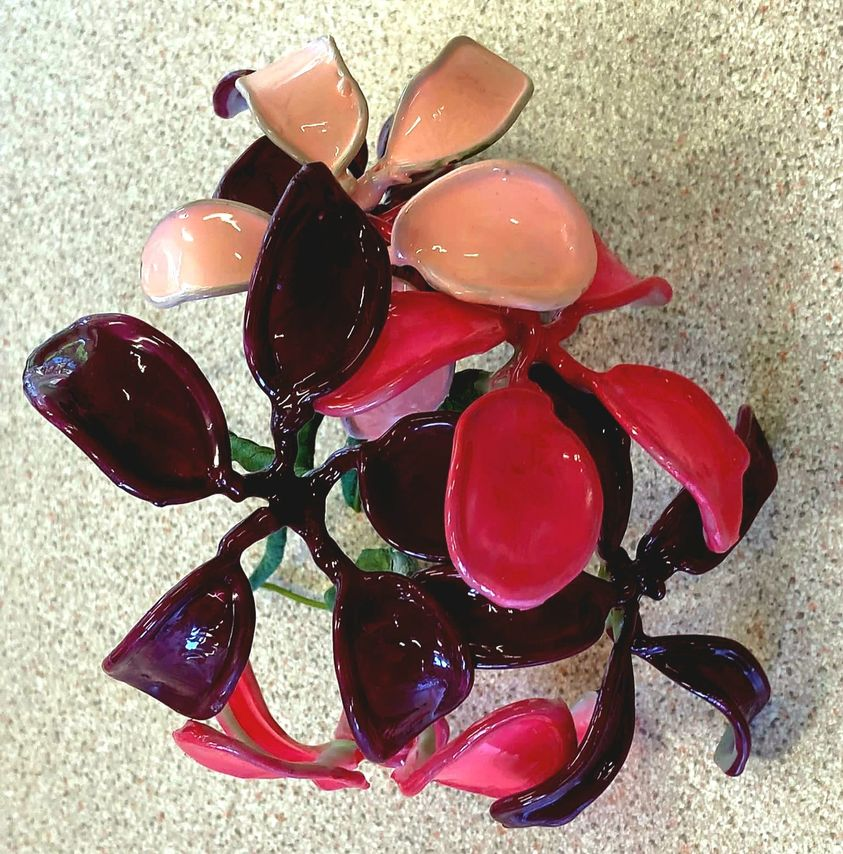 ArtsInTheYard's tweet photo. It was all about #handmaking &amp; painting glass flowers in our #GarrettsGreen #ArtsAndCrafts club with lead #artist Kelly Towle. Learn different creative #crafts each week. Visit our FB page for dates of our summer sessions
Email: kelly@artsintheyard.org
#GarrettsGreenArtsAndCrafts https://t.co/cPs3ABX69Z