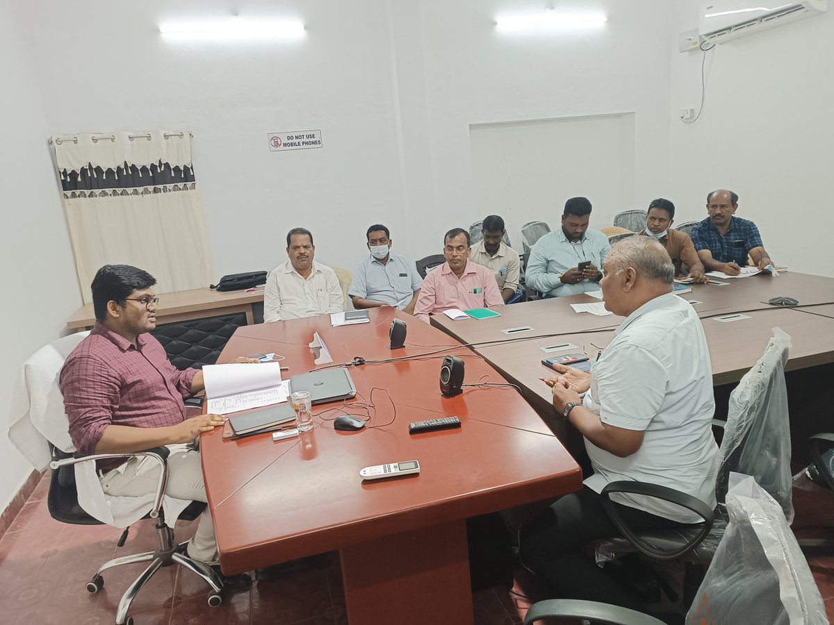 #கன்னியாகுமரி மாவட்டத்திற்கு  கனமழை காரணமாக ரெட் அலர்ட் எச்சரிக்கை விடப்பட்டுள்ளதை அடுத்து,
#நாகர்கோவில் மாநகராட்சியில் முன் எச்சரிக்கை நடவடிக்கையாக  
மாநகராட்சி அலுவலகத்தில் 24 மணி நேர கட்டுப்பாட்டு அறை உடனடியாக திறக்கப்பட்டுள்ளது.
04652 230984
#Nagercoil
#RedAlert