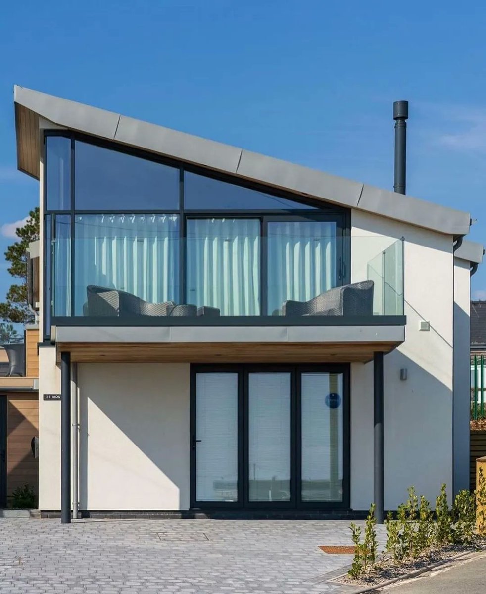 Another stunning toughened glass installation by one of our clients. We just love glass balconies! 
#tuffxglass #steelstairs #newhome #dreamhome #balcony #glassbalustrade