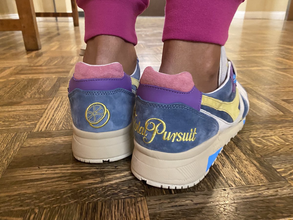 rjolli007's tweet photo. @n8frost #KOTD went with the good ole Diadora’s. Have a great Monday Fam #YourSneakersAreDope #PTROCKS #Figs #snkrs&amp;scrubs @saltykarmel @Filbert_Wilson https://t.co/sKb7I0GcdH