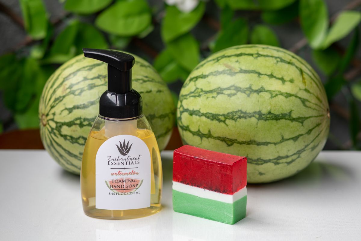 EnchantmentD's tweet photo. GUESS WHAT MONTH IT IS? 🎉🎁😃 - [Campaign URL] MY BIRTHDAY MONTH! My treat to you, 20% off with code "August". Ends Aug 8th 11:59pm PST. End the summer right with #enchantmentessentials #Watermelon #soap #barsoap #handsoap #happyaugust #birthdaymonth #birthdaygift https://t.co/RB6NHHoUAk