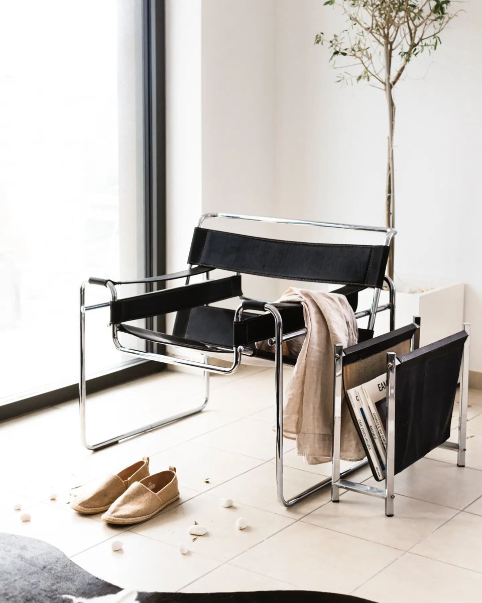 Still an "idealistic" apprentice at the Bauhaus, Marcel Breuer's youth was no obstacle in reinventing the classic club chair. Inspired by bicycle frames &amp; the De Stijl movement, the Wassily Chair changed the course of design thinking. @bemorevisuals  

ms.spr.ly/6018jH4I0