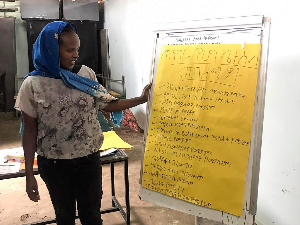 HopeforKorah's tweet photo. We kicked off our summer Life Skills Youth Camp with sessions dedicated our mothers. The goal: to encourage & support them as they learn positive parenting strategies.
#hopeforkorah #ngo #holisticcare #transformationaldevelopment #positiveparenting #mothers #lifeskills https://t.co/JI3vfUQNwG