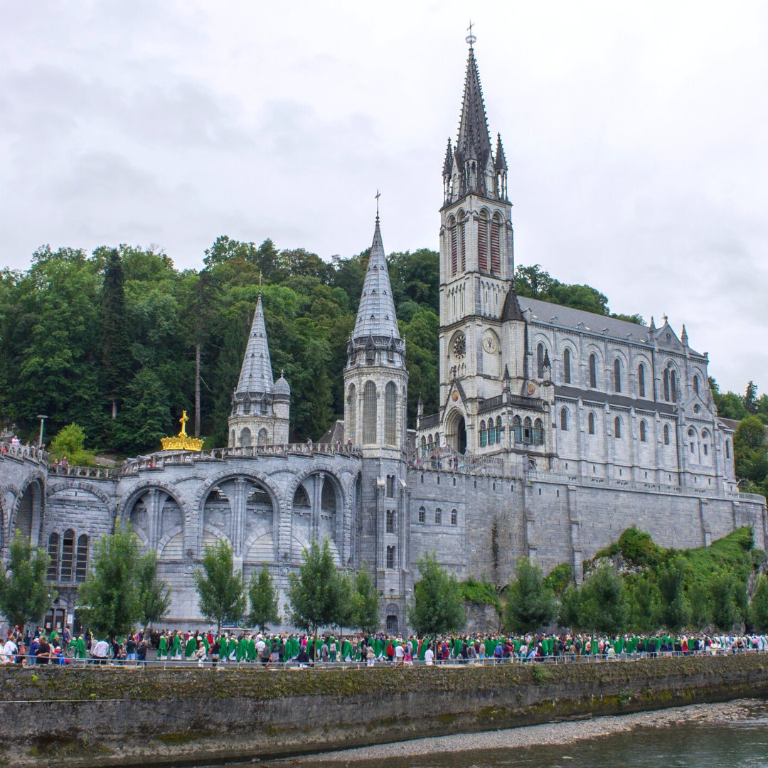 Ephatta_'s tweet photo. Le 15 août, jour du 149e Pèlerinage National de l'Assomption à Lourdes approche à grand pas !
  
Il n’est pas encore trop tard pour trouver votre hébergement et participer à ce pèlerinage exceptionnel. Nous vous donnons rendez-vous sur https://t.co/Pn1Oy92b3e ! https://t.co/f6AoJ9yuJN
