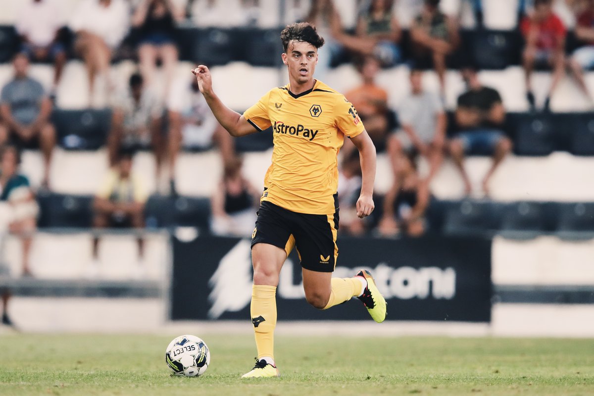 WolvesAcademy's tweet photo. A great experience for some of our U21s to get on the pitch in Portugal.

🇺🇸➡️🇵🇹 https://t.co/sLgW2idJiN