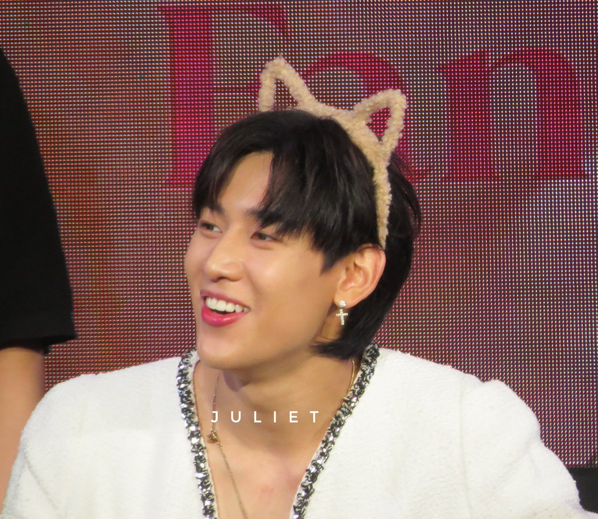 yhetcoolette's tweet photo. 📸 BAMBAM FAN SIGN EVENT AYALA MALLS MANILA BAY 7|28|22

@BamBam1A for the cute ang ferzown! 💚

#BamBam #BambamSorry #BamBamWeloveyou #GOT7 https://t.co/d10qjtFjFO