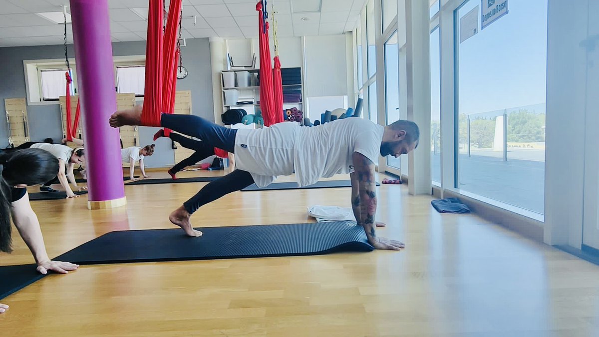 charm3d77's tweet photo. #work #training #totalbodyaereo #bodyflying https://t.co/xQJxSicZ78