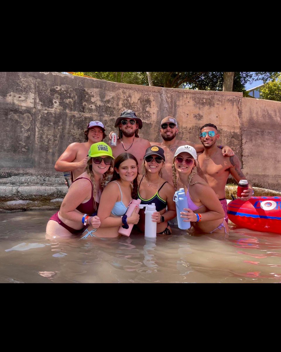 tyler2cooper's tweet photo. Vibin’ N’ Thrivin’ https://t.co/JWB4tHPCh3