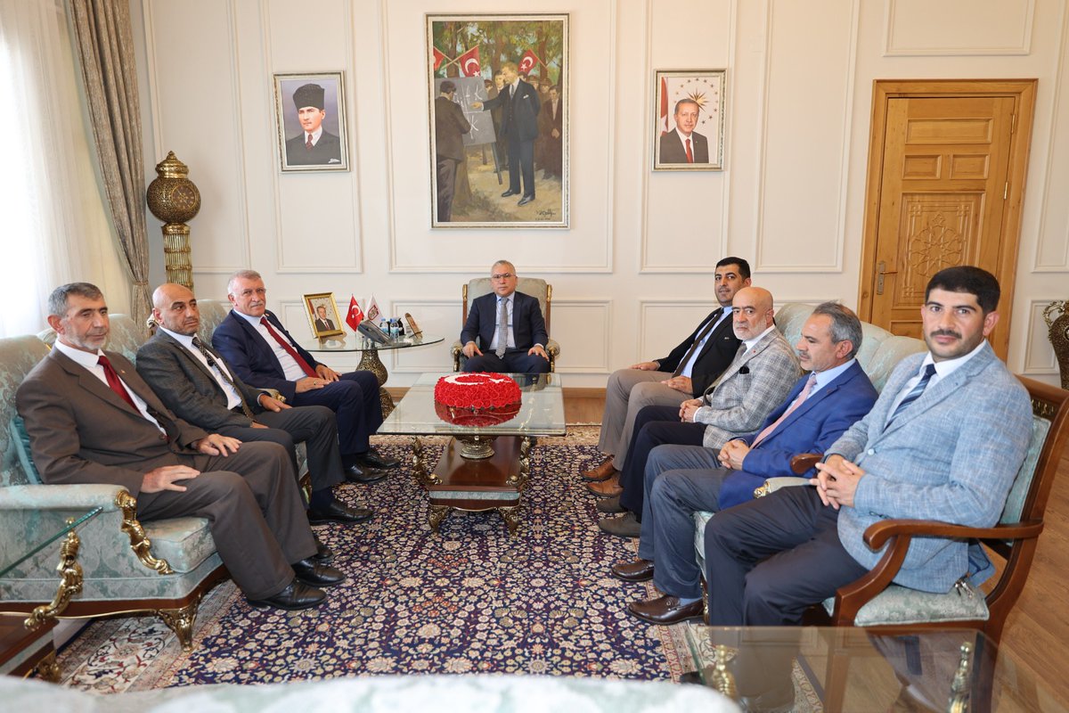 Saadet Partisi Sivas İl Sorumlumuz Zeynel KESKİN, Genel Merkez YDK üyesi Dursun COŞAR, Saadet Partisi Sivas İl Başkanımız M.Zahit TOKGÖZ  ve beraberindeki heyetimiz Sivas Valisi  Dr. Yılmaz ŞİMŞEK'e ziyaret gerçekleştirdiler.