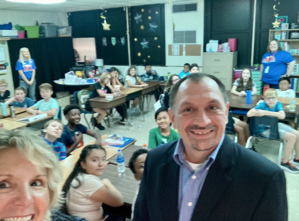 Oak Grove Elementary School tweet media