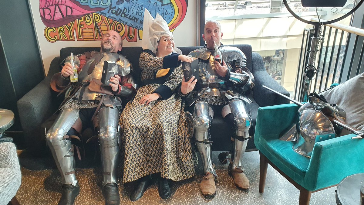 RobertJTemple's tweet photo. When @allthehistory goes to
the cinema, we sure get dressed up. You could say it's a knight on the town! With @ClaudiaJazz #knights #swords #History #cinema #projectyorkshire https://t.co/5Izgs4TPDU