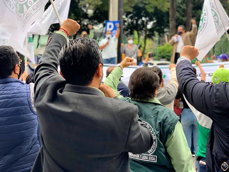 jcvegap's tweet photo. FELICIDADES a la Gran Familia Telefonista en este día que honramos lo que somos. Un día como hoy hace 72 años se constituyó #STRM el cual nos ha permitido defender, mejorar nuestros derechos laborales y que nos impulsan a una amplia unidad #FelizDíaDelTELEFONISTA https://t.co/vz4aTm0JPV