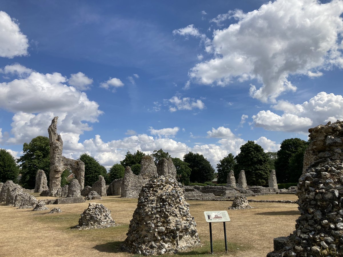 At #Thetford Priory today on another site visit prepping for @chapterhouse_co open air theatre events 31st Aug & 1st Sept. Not got your tickets yet? 👉 chapterhouse.org/#open-air #RomeoAndJuliet #Cinderella #VisitorEconomy #Heritage #PlaceBrand #MarketTown