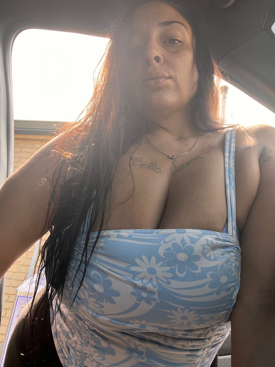 BellaBassett9's tweet photo. Who wants to be my new piggy? 

#paypig  #paypiggie #findom #cashsub #worship #mistress #tribute https://t.co/1nl8TQt2Ke