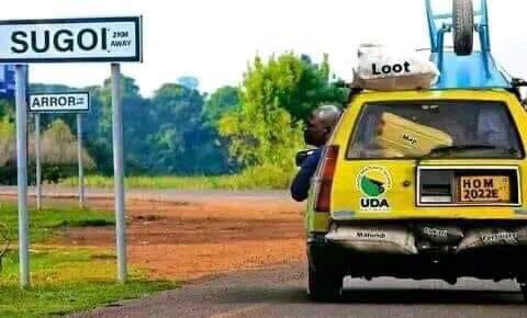 steveshakur's tweet photo. #KenyaDecides #LoggingOutMsando Martha Ruto Sonko Nixon Korir
Dear Kenyans, thank you for coming out in large numbers and voting for Raila Amolo Odinga as your 5th president on 9th August 2022.
Raila takes over from Uhuru Kenyatta.
Meanwhile; the other team ๐๐ผ https://t.co/XGnwv572EW