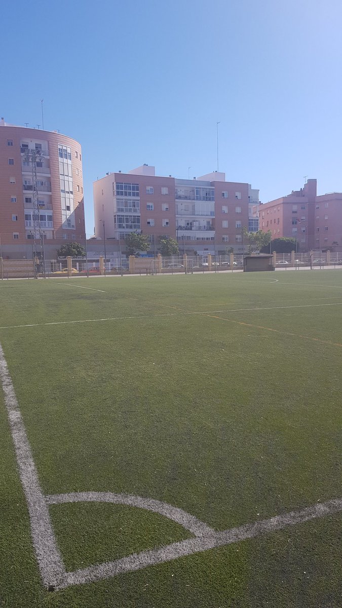 nolygomez's tweet photo. Hoy comienzo un nuevo proyecto, con la misma ilusión que comencé hace años en este mismo club,CD SAN FERNANDO ATLÉTICO.
Dijo un sabio"TODOS NECESITAMOS MAGIA DE VEZ EN CUANDO"y la magia es apostar todo por un sueño que nadie ve,exepto tú.
Comenzamos con ILUSIÓN, GANAS Y CONFIANZA https://t.co/7RCoJmZ9Do