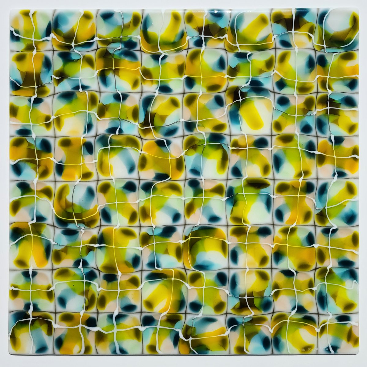 RialMichelle's tweet photo. "Focus 2" - fused glass artwork 
I love these colors!

#fused #glass #bullseyeglass #art #abstract #fusing #fusingglass #wallart https://t.co/rFskFPlEKk