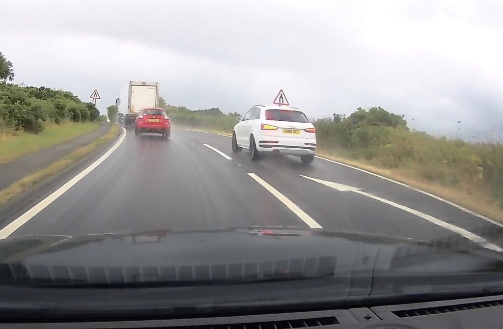 _G12's tweet photo. Shame the deadline for footage is 10 days, we were on holiday in the region & didnβt have correct equipment to get footage uploaded @NYorksPolice #A171 just before Scaling Dam, absolute tool #SF14XOV ignored all warning signs & just missed an oncoming lorry π± all in wet weather! https://t.co/KycuUlOeN3