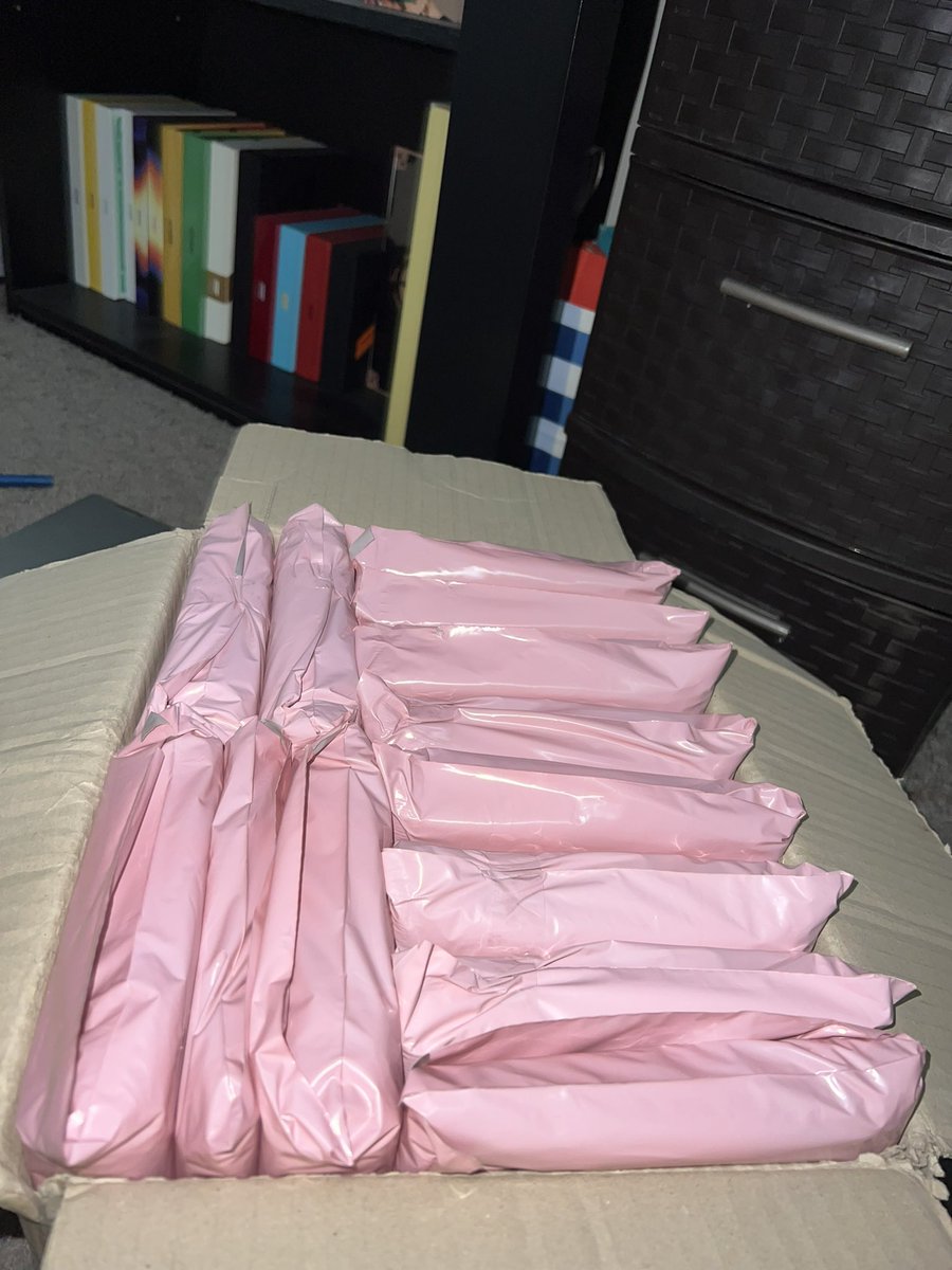 kbl_sells's tweet photo. {WOODZ CT MWAVE GO}
The rest of the albums have been sent out, thank youu all for your patience🫶🏻
#Kbl_updates https://t.co/KYUr7ZKDMq