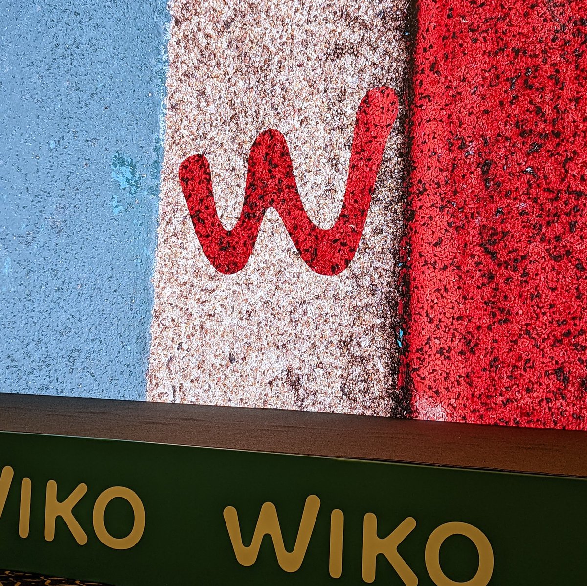 badr_hi's tweet photo. في حفل إطلاق جوالات WIKO بالسعودية
#MadeofCool #WIKO https://t.co/CI0ym6WZBS