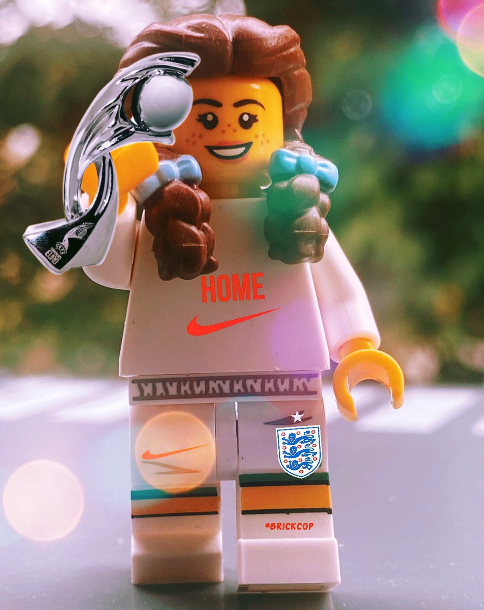 Had to be done! ☺️ #Lionesses #Lego #WEURO2022 #ItsHome #IrsComingHome #EuropeanChampions #LionessesLive @Lionesses 🏴󠁧󠁢󠁥󠁮󠁧󠁿⚽️