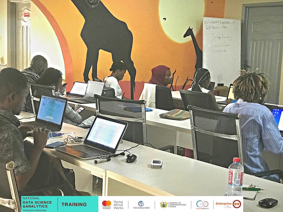 EVhubaccra's tweet image. 𝗡𝗮𝘁𝗶𝗼𝗻𝗮𝗹 𝗗𝗮𝘁𝗮 𝗦𝗰𝗶𝗲𝗻𝗰𝗲 𝗧𝗿𝗮𝗶𝗻𝗶𝗻𝗴
Another new week filled with new lessons for our trainees. In today’s session, the Data Visualization class worked on data with time series, learned violin plot and box plot. 
#GTLimpact
#DataScience
#GTLbaseprogram