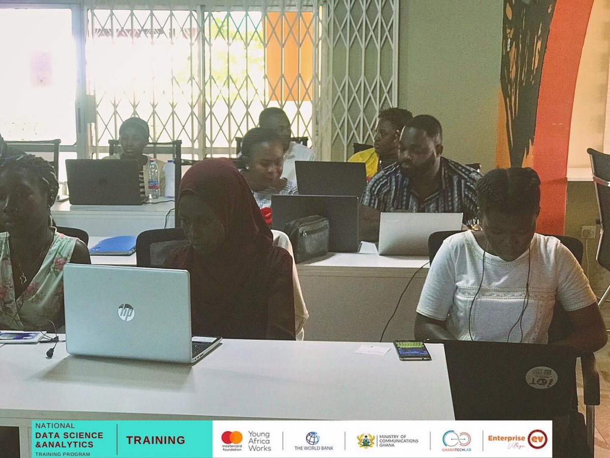 EVhubaccra's tweet image. 𝗡𝗮𝘁𝗶𝗼𝗻𝗮𝗹 𝗗𝗮𝘁𝗮 𝗦𝗰𝗶𝗲𝗻𝗰𝗲 𝗧𝗿𝗮𝗶𝗻𝗶𝗻𝗴
Another new week filled with new lessons for our trainees. In today’s session, the Data Visualization class worked on data with time series, learned violin plot and box plot. 
#GTLimpact
#DataScience
#GTLbaseprogram