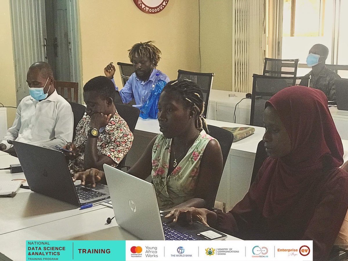 EVhubaccra's tweet image. 𝗡𝗮𝘁𝗶𝗼𝗻𝗮𝗹 𝗗𝗮𝘁𝗮 𝗦𝗰𝗶𝗲𝗻𝗰𝗲 𝗧𝗿𝗮𝗶𝗻𝗶𝗻𝗴
Another new week filled with new lessons for our trainees. In today’s session, the Data Visualization class worked on data with time series, learned violin plot and box plot. 
#GTLimpact
#DataScience
#GTLbaseprogram